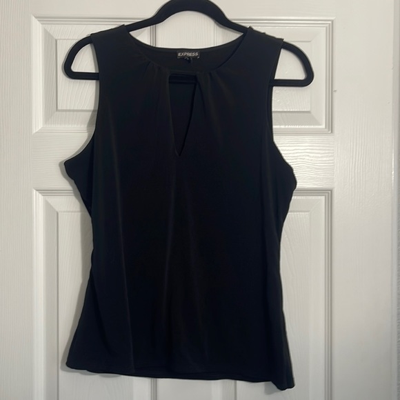 Express Keyhole Black Top - Picture 1 of 4